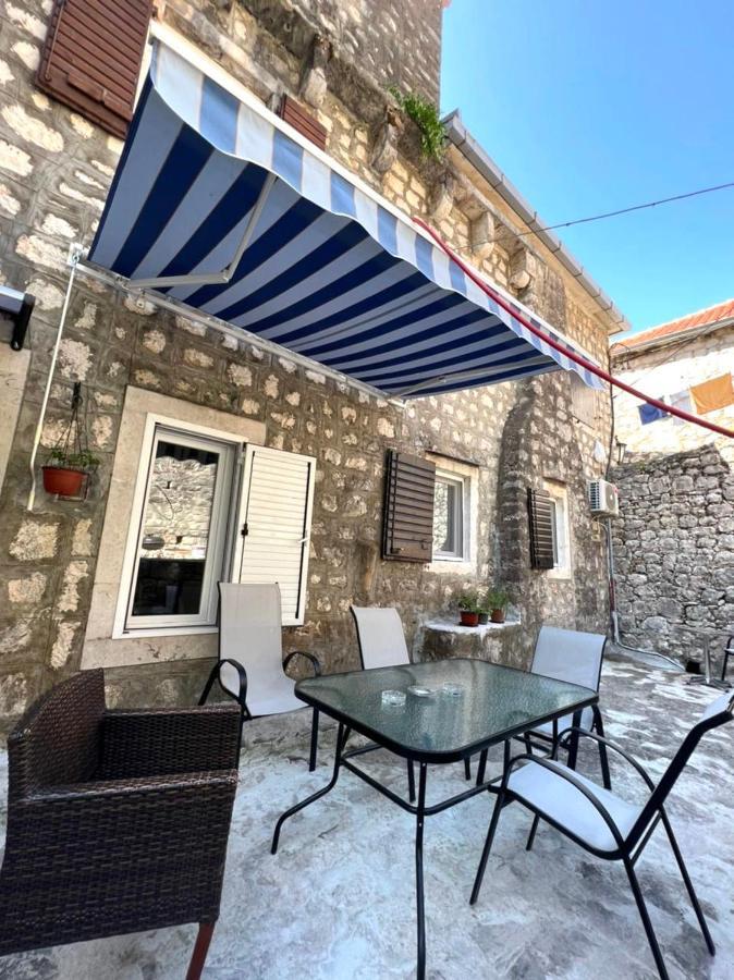 Apartment Njegos Perast Extérieur photo